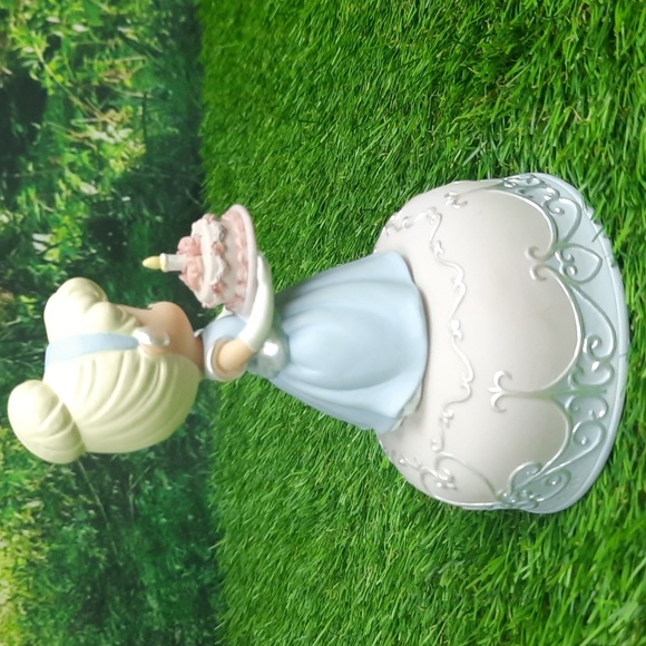 Precious Moments Disney Showcase Cinderella Musical - Picture 5 of 10